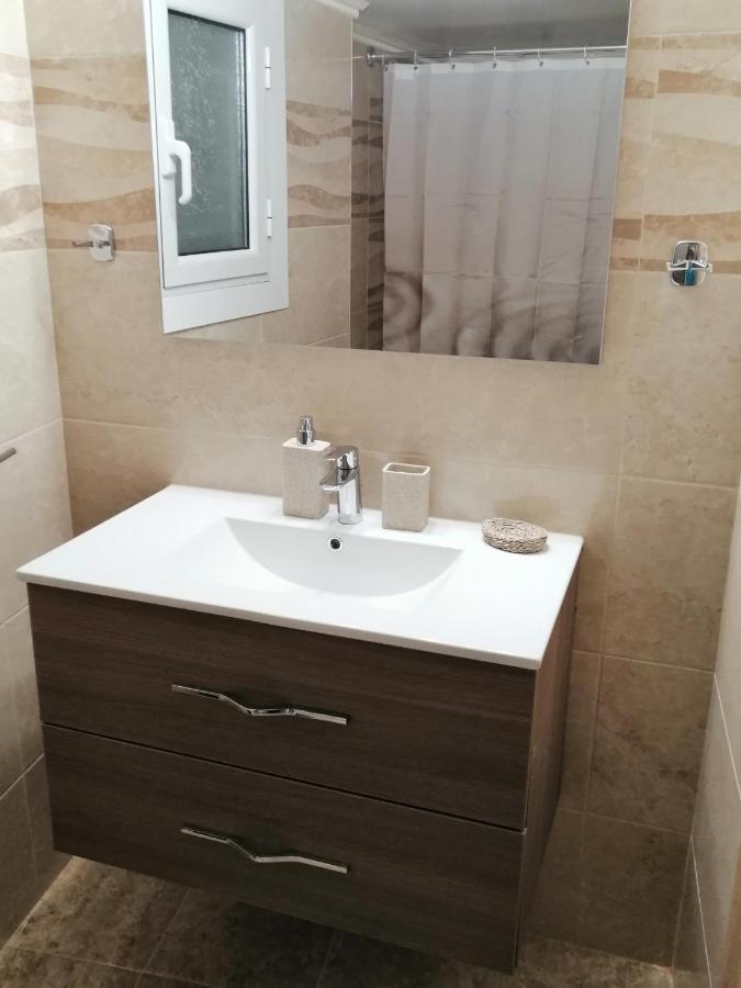 Comfy Apartment For 4 Ppl In Koukaki Athen Eksteriør billede